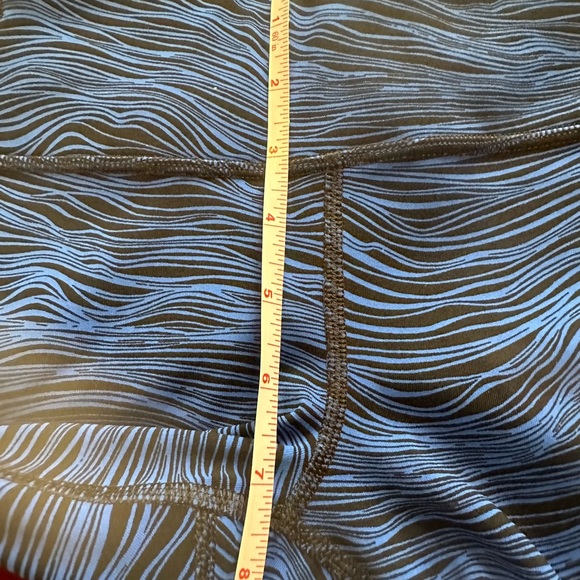 Lulu lemon leggings 12” X 22” size XS red and blue - Picture 16 of 16